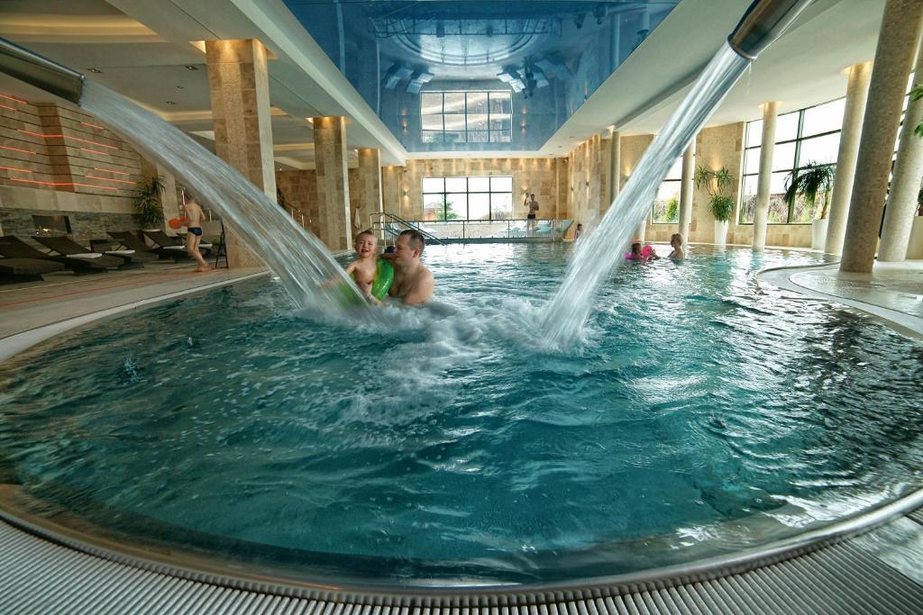 Hotel Bialowieski Conference, Wellness & Spa Біловежа Екстер'єр фото